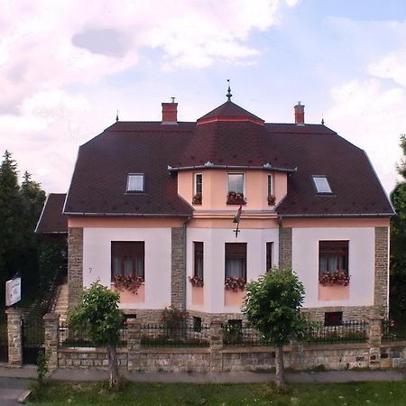 Illes Vendeghaz Hotel Keszthely Exterior photo
