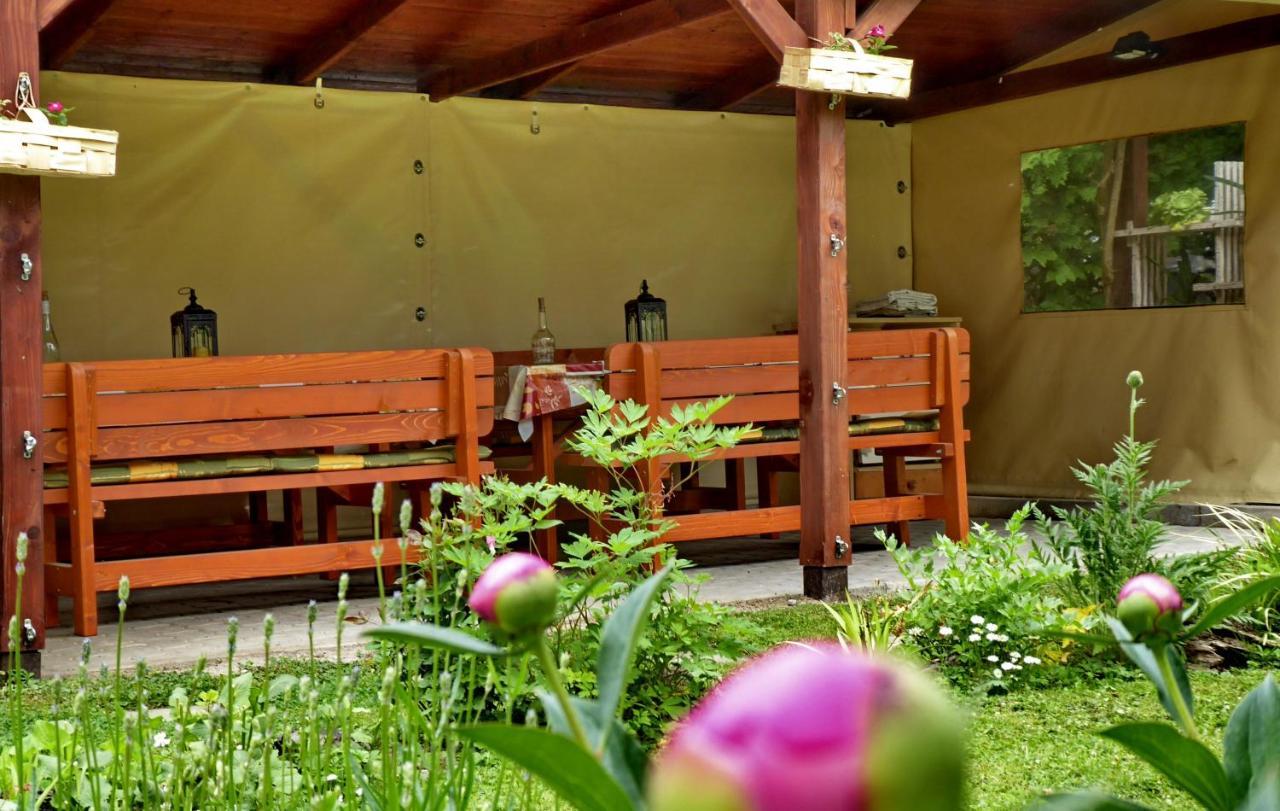 Illes Vendeghaz Hotel Keszthely Exterior photo